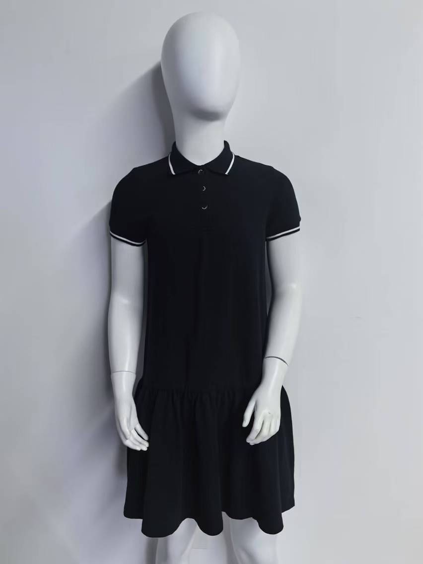 Knitted dress for girls