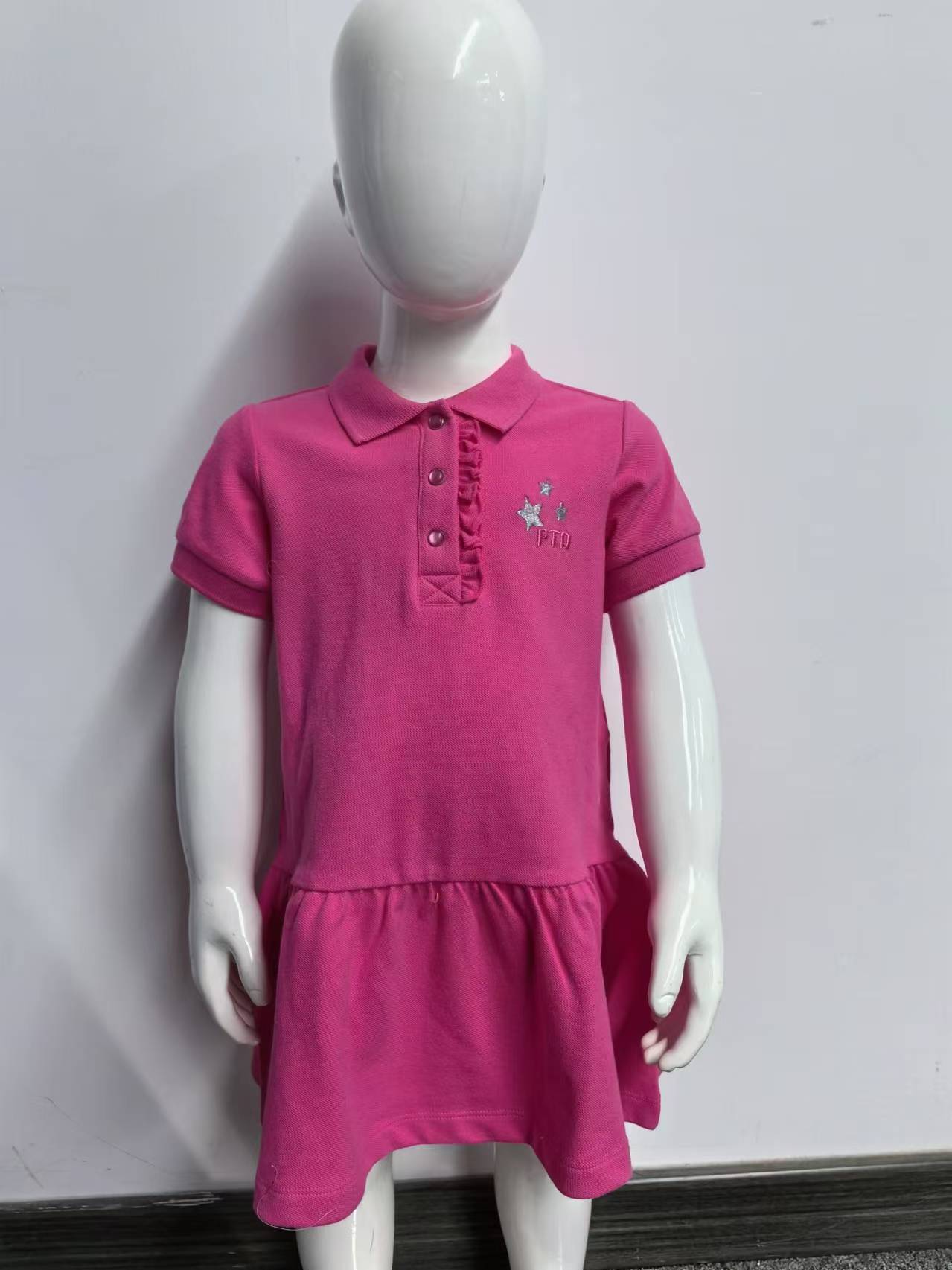 Knitted dress for girls