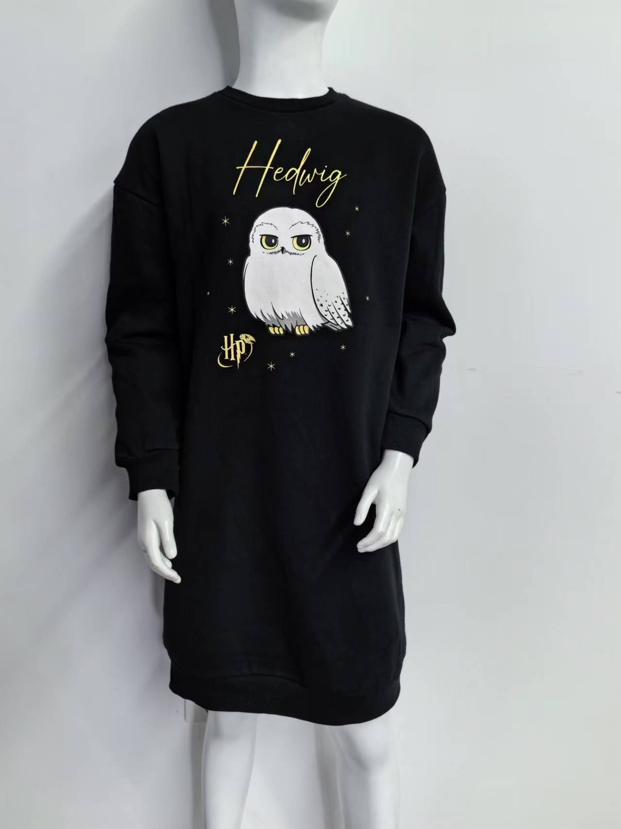 Knitted long hoodie for girls